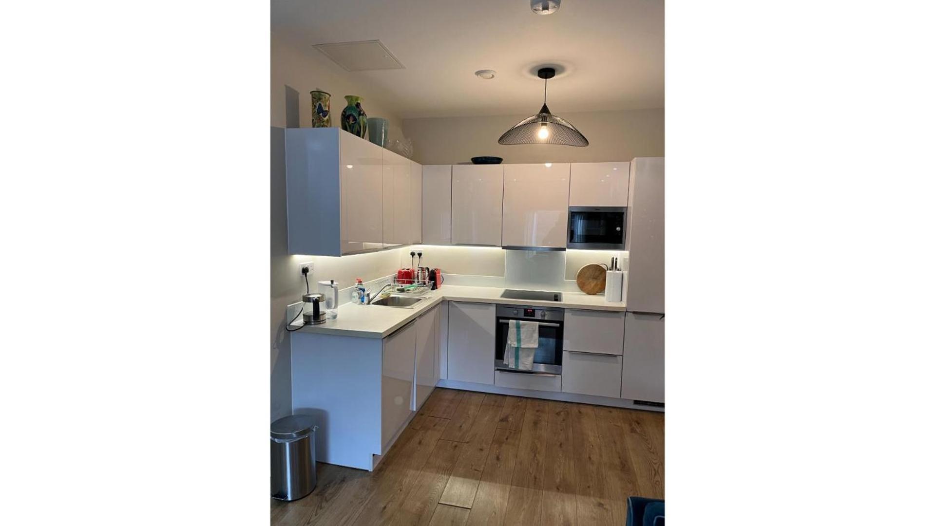 לונדון Fantastic Modern 2 Bedroom Flat In Lambeth מראה חיצוני תמונה